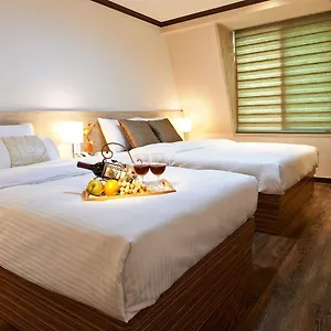 3* Hotel Four Seasons