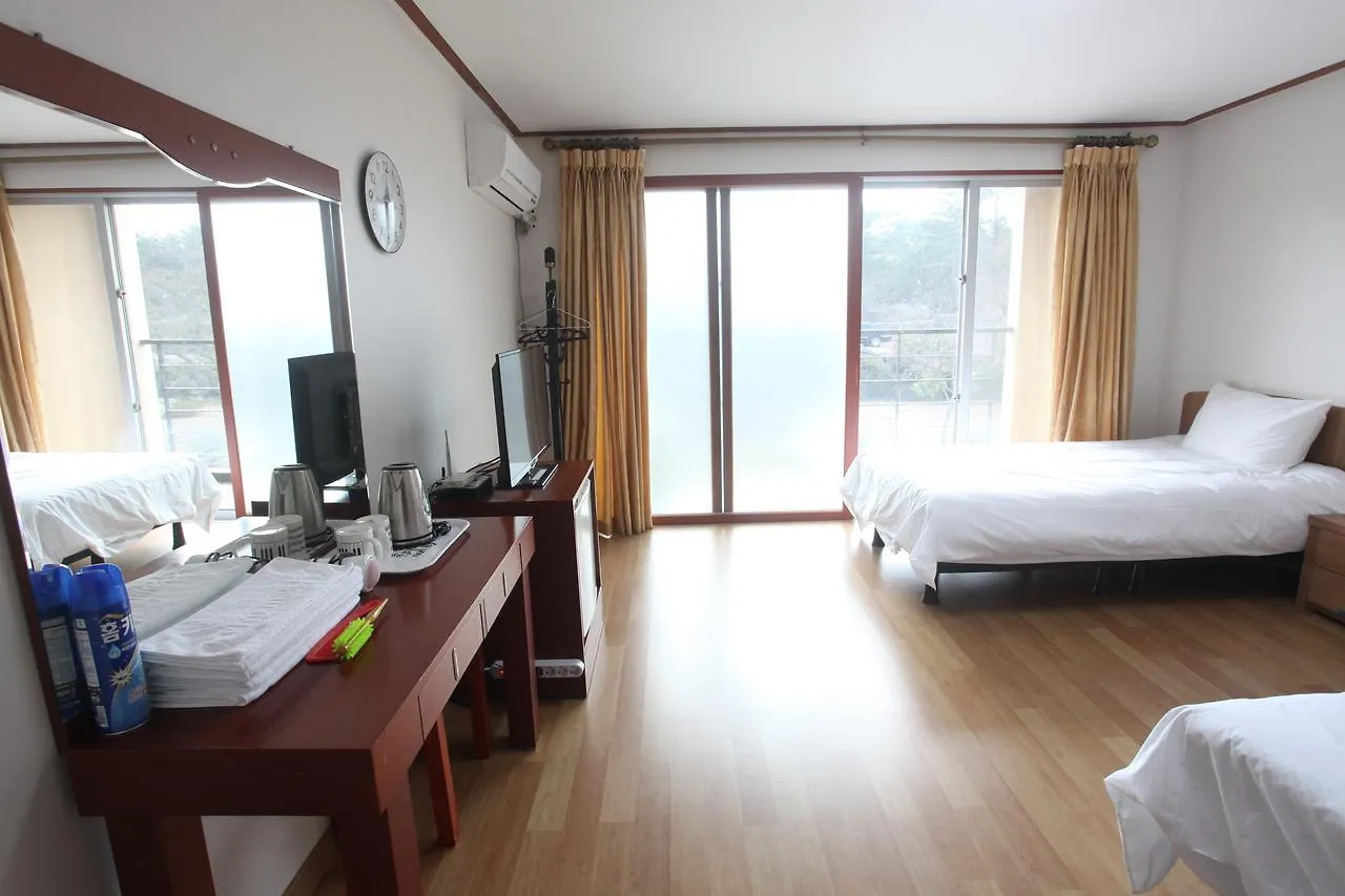 Jeju Youth Hostel 0*,  South Korea